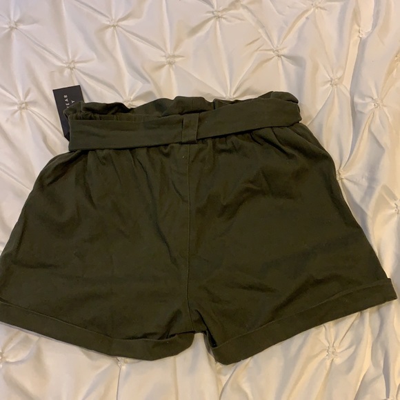 Shorts - Picture 2 of 3